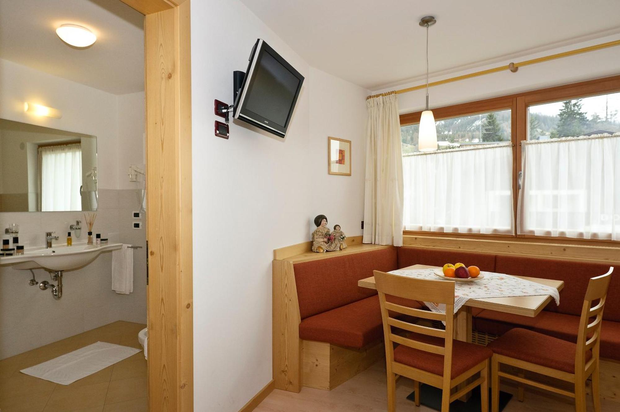 Residence Ciasa Mirasas Бадия Номер фото